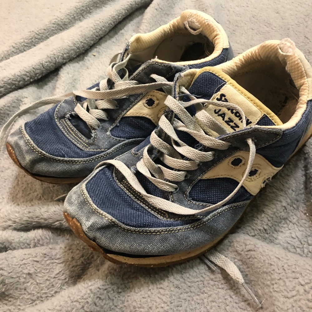 Saucony sneakers. Size 10. Haggard but nice.